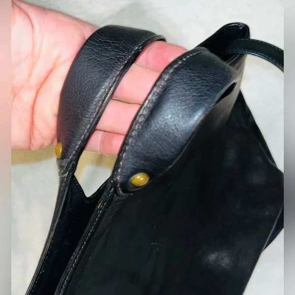 HOBO Leather Shoulder Hangbag - Picture 7 of 9